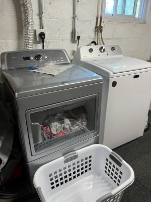 244Cedar2laundry.jpg